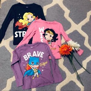 Old Navy Superhero Girls Shirt size 5T